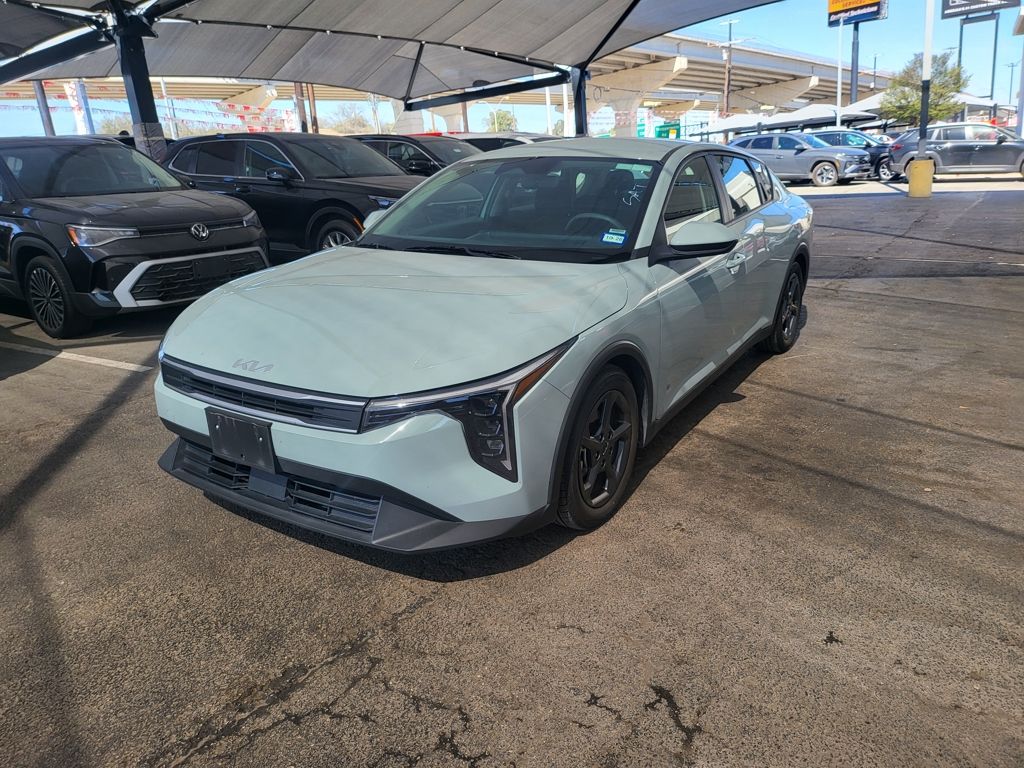 Thumbnail: 2025 Kia K4 - 1