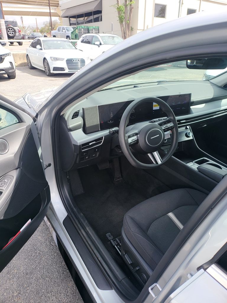 Thumbnail: 2025 Hyundai Sonata - 4