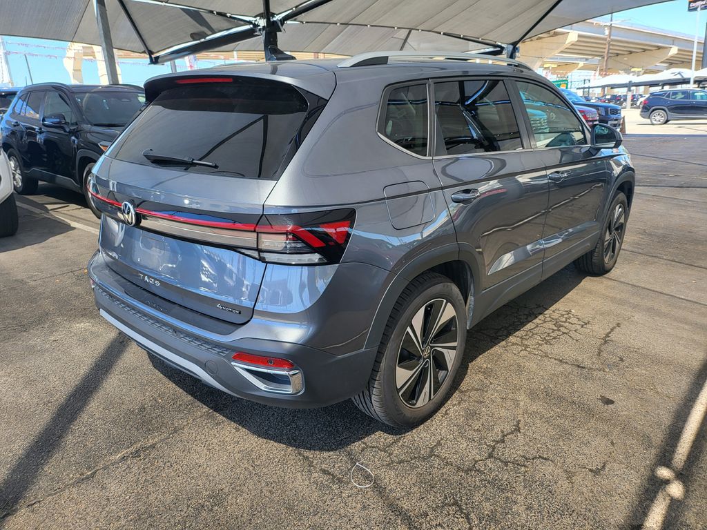 Thumbnail: 2025 Volkswagen Taos - 4