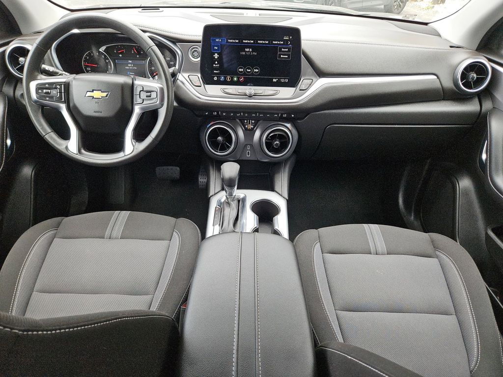 Thumbnail: 2025 Chevrolet Blazer - 19