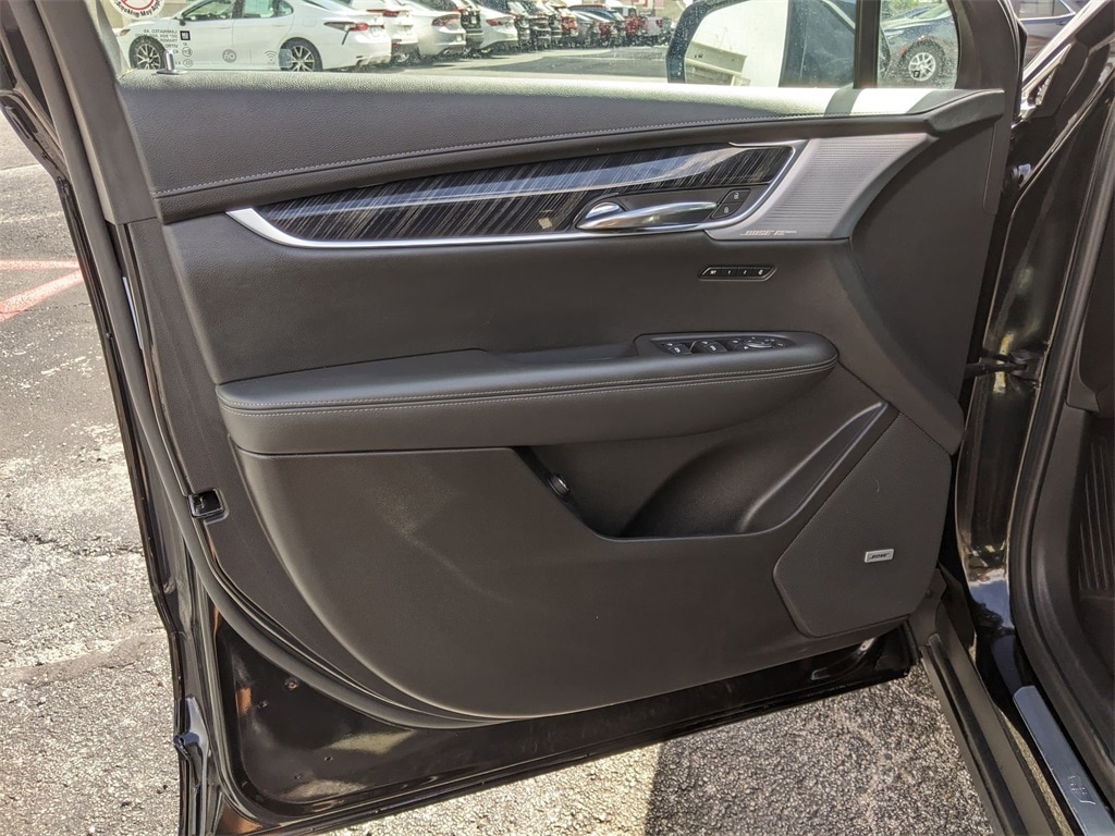 Thumbnail: 2024 Cadillac XT6 - 23