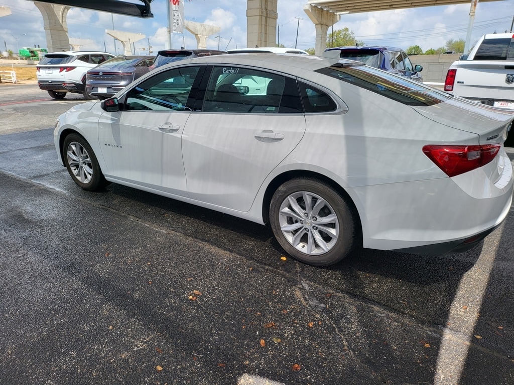 Thumbnail: 2023 Chevrolet Malibu - 5