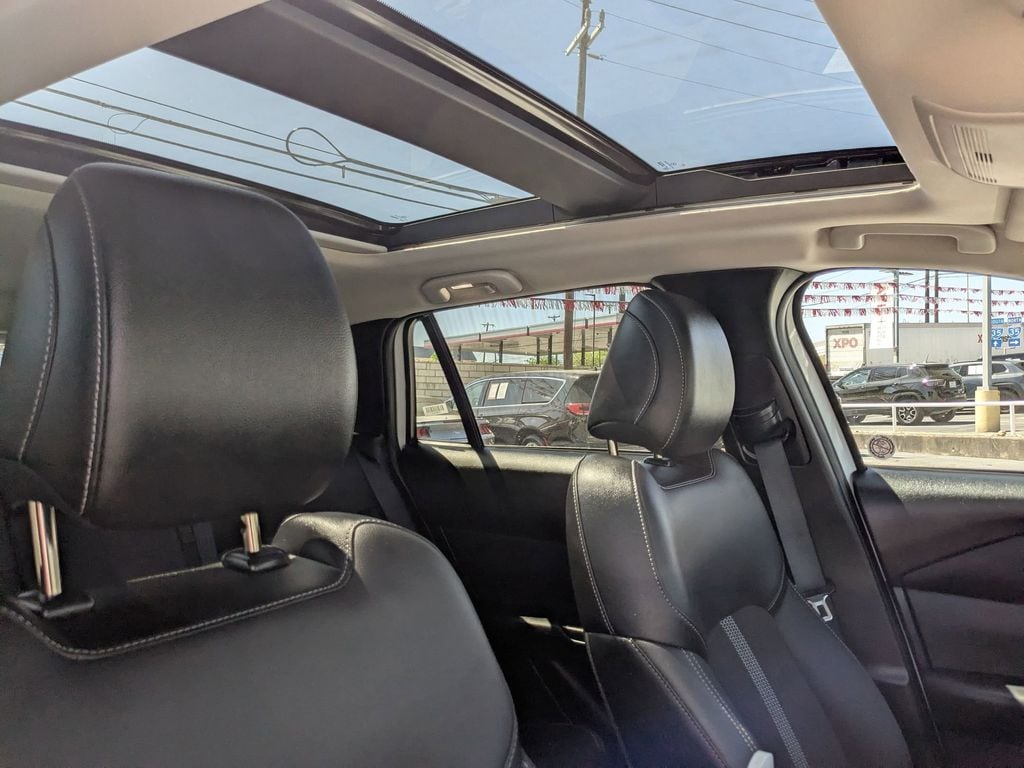 Thumbnail: 2025 Mazda CX-50 - 30