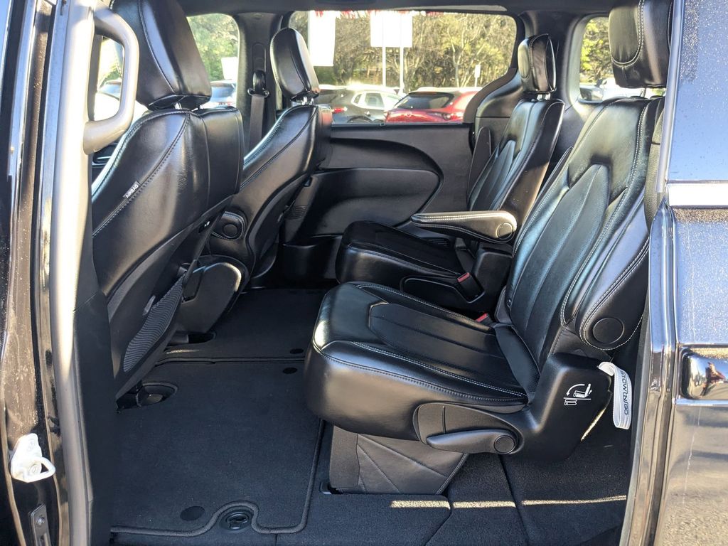 Thumbnail: 2025 Chrysler Pacifica - 25