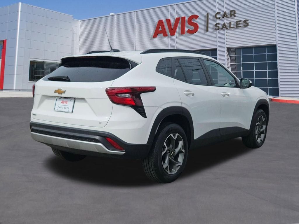 Thumbnail: 2025 Chevrolet Trax - 6