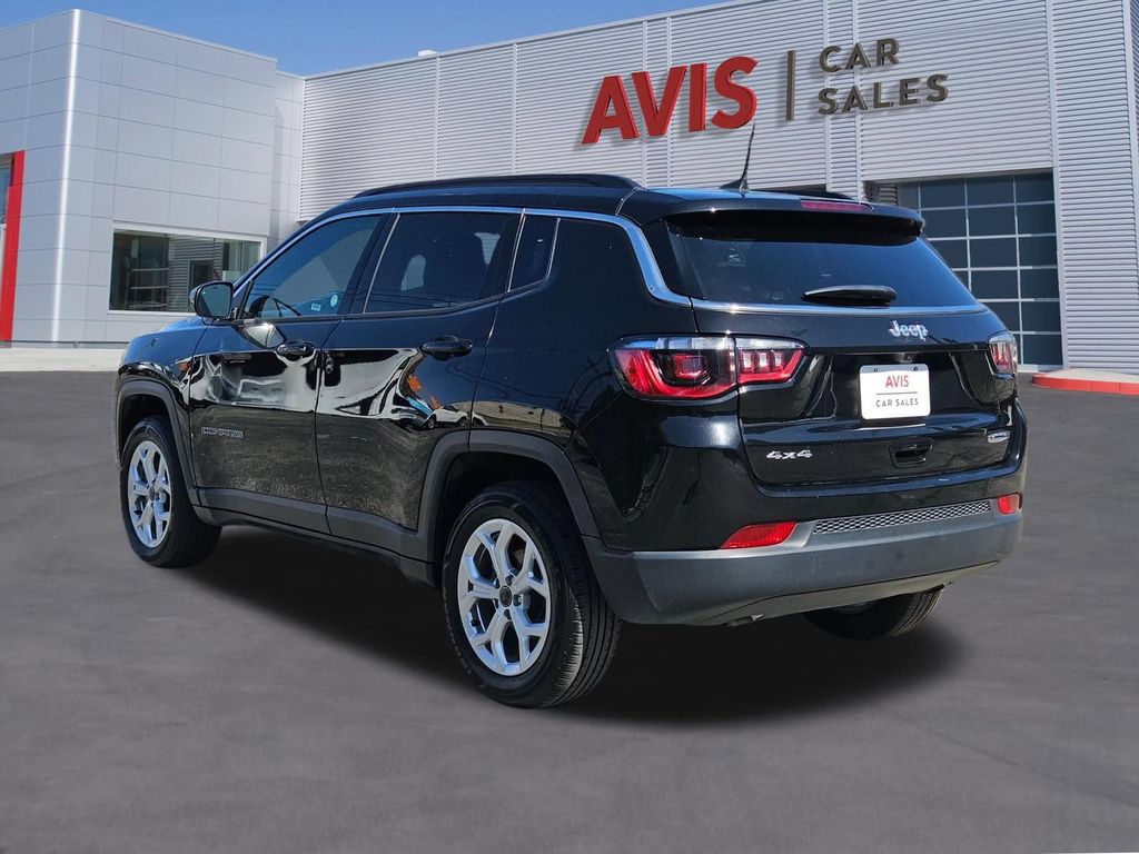 2025 Jeep Compass Latitude - Photo 9