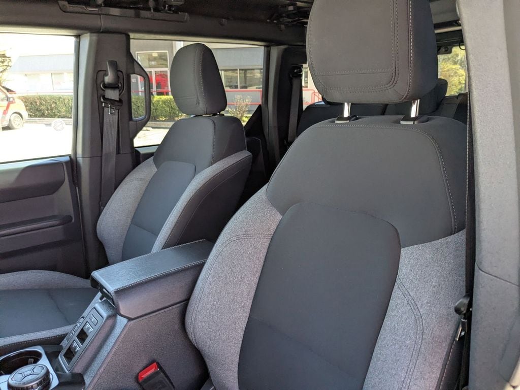 Thumbnail: 2025 Ford Bronco - 11