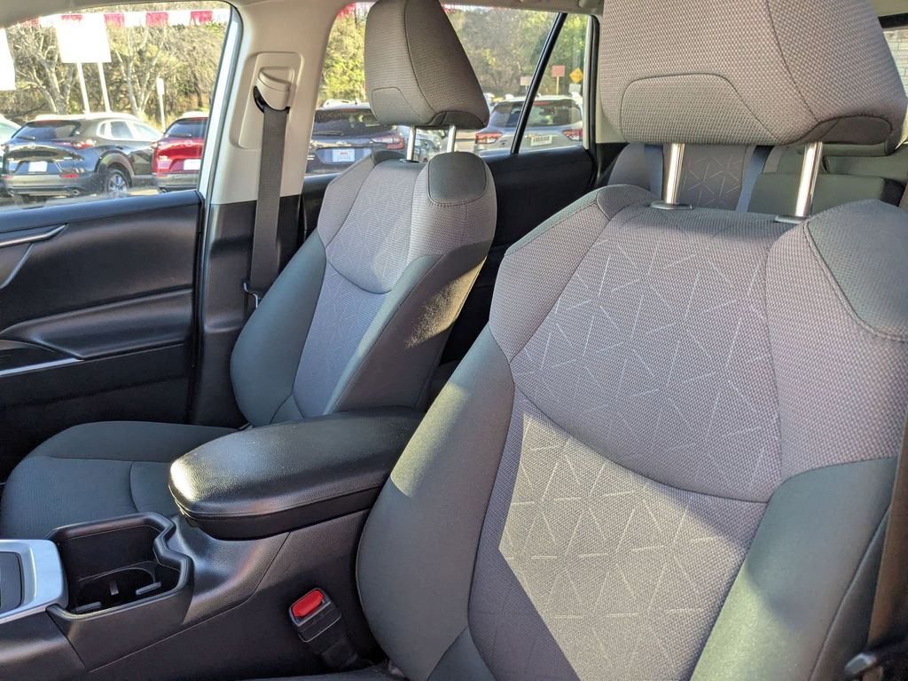 Thumbnail: 2025 Toyota RAV4 - 13