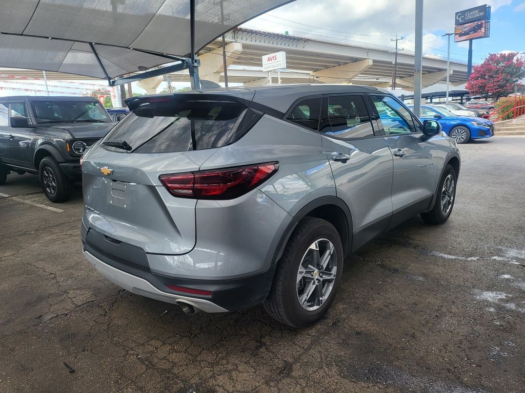Thumbnail: 2025 Chevrolet Blazer - 8