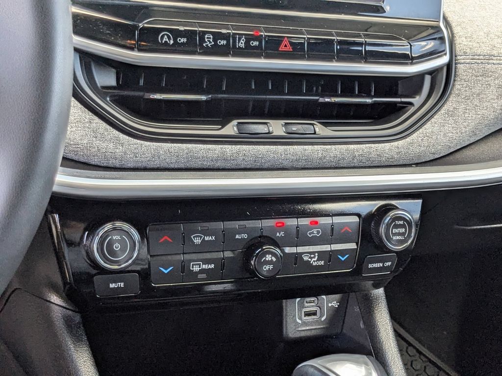 Thumbnail: 2025 Jeep Compass - 20