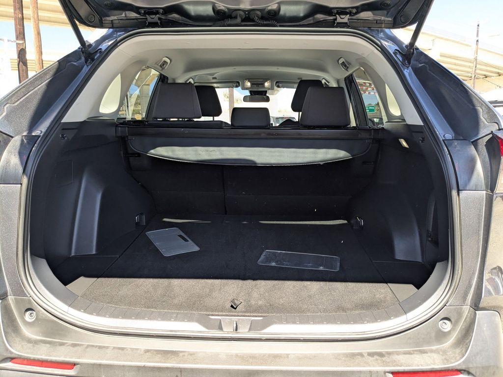 Thumbnail: 2025 Toyota RAV4 - 28