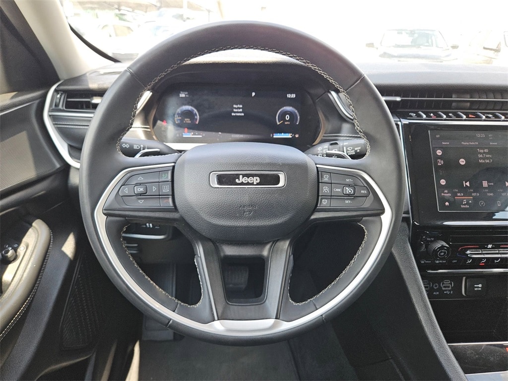 Thumbnail: 2023 Jeep Grand Cherokee - 22
