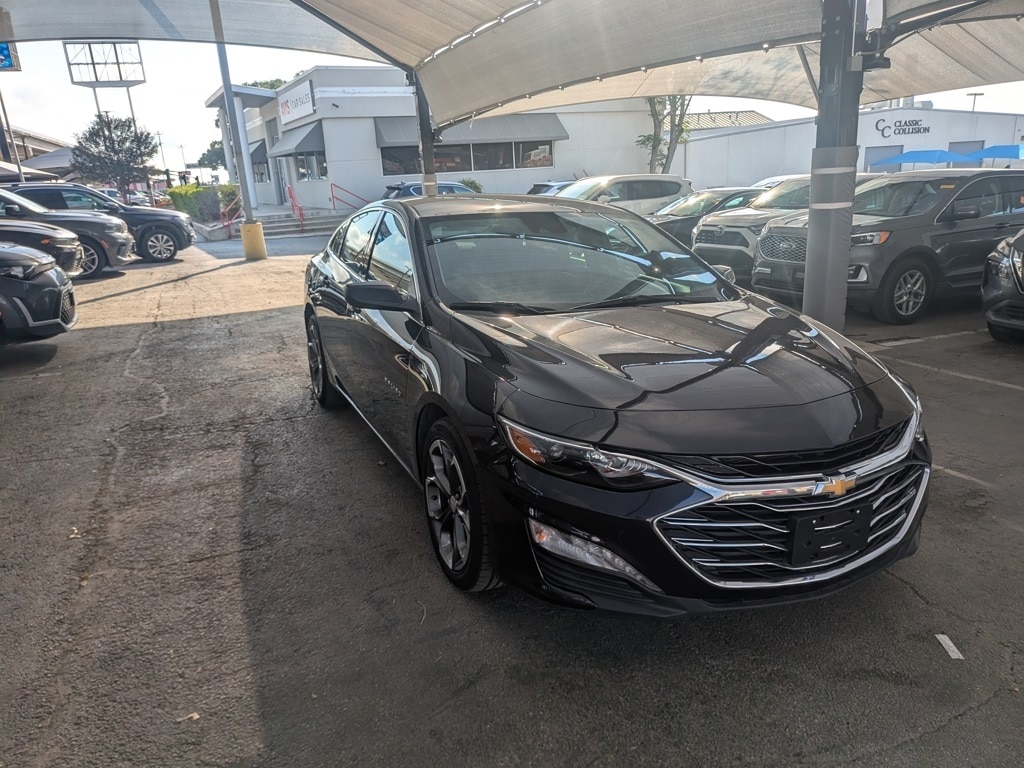Thumbnail: 2023 Chevrolet Malibu - 5