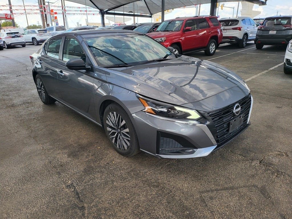 Thumbnail: 2024 Nissan Altima - 7