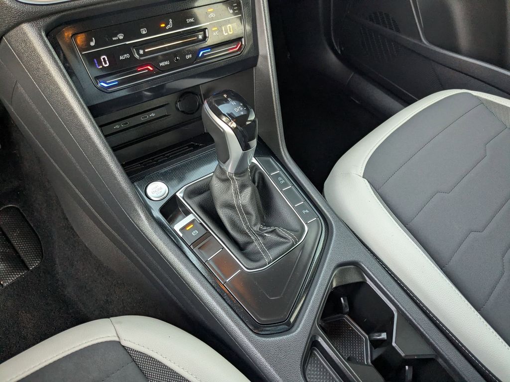 Thumbnail: 2025 Volkswagen Taos - 21