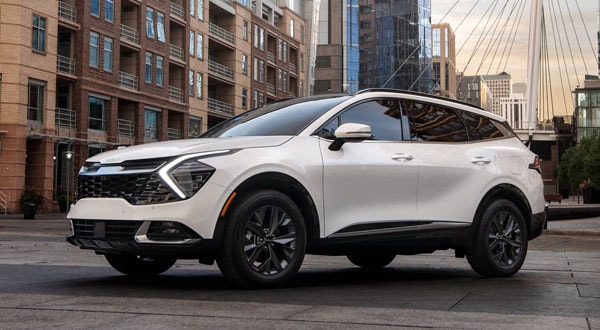 White Kia Sportage
