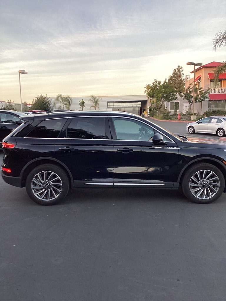 Thumbnail: 2024 Lincoln Corsair - 3