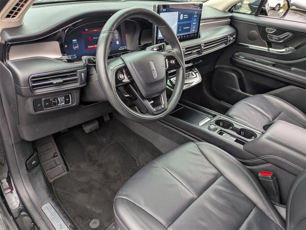 Thumbnail: 2024 Lincoln Corsair - 17