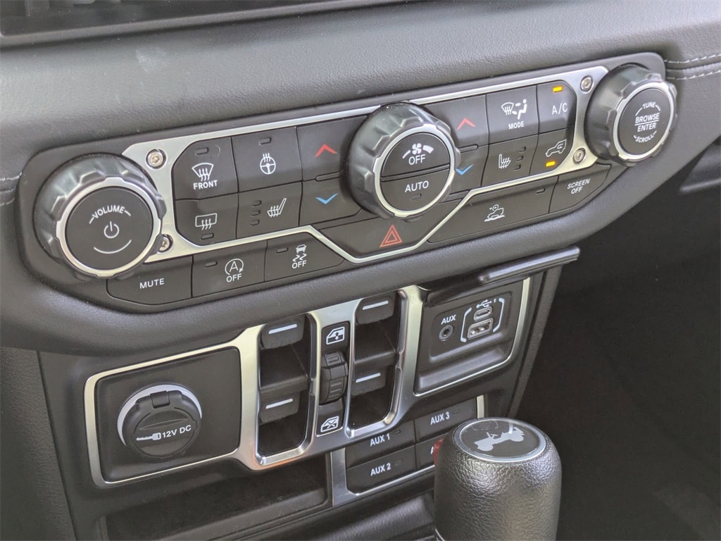 Thumbnail: 2024 Jeep Wrangler - 20