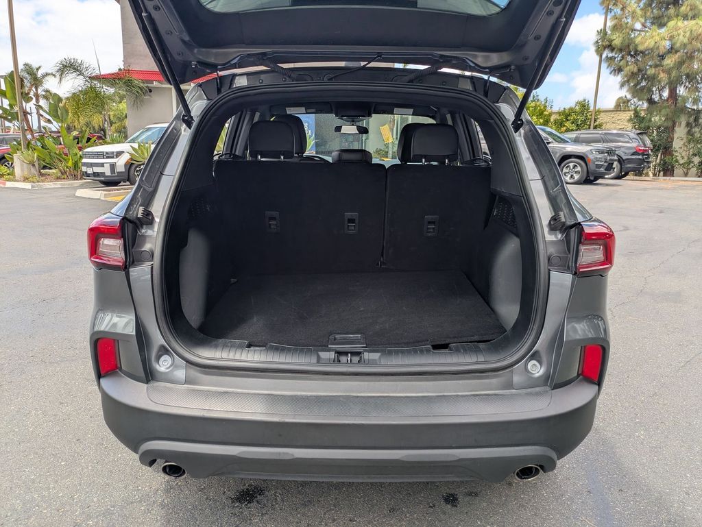 Thumbnail: 2025 Ford Escape - 30