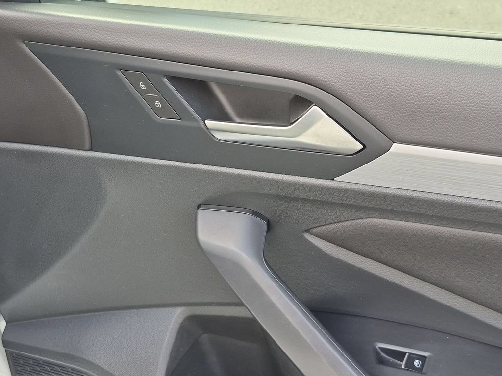 Thumbnail: 2025 Volkswagen Jetta - 34