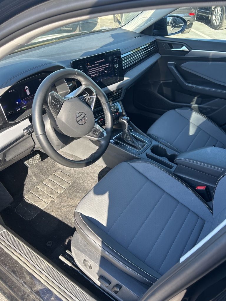 Thumbnail: 2025 Volkswagen Jetta - 8
