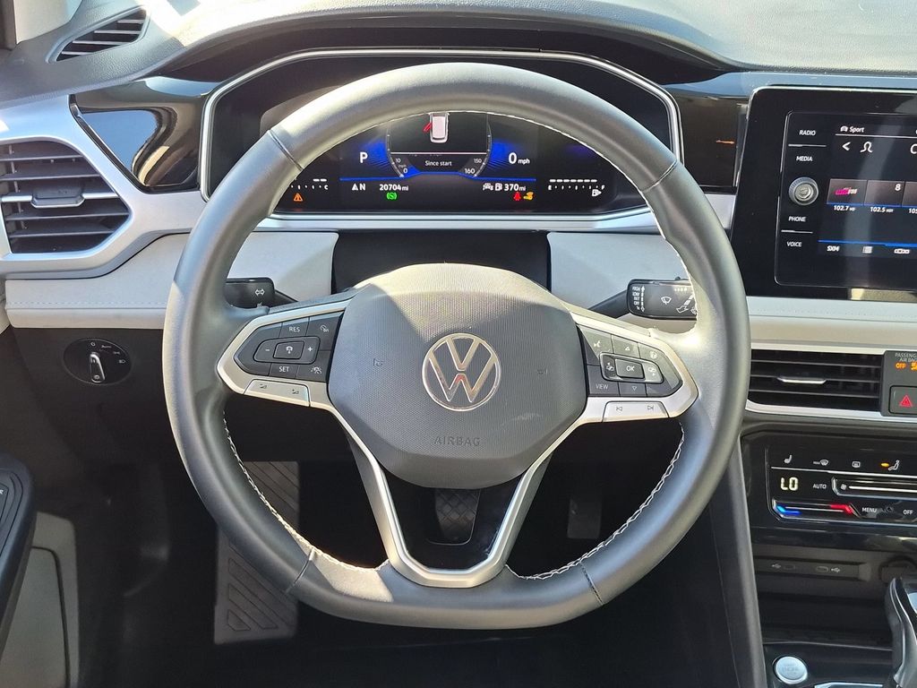 Thumbnail: 2025 Volkswagen Taos - 23