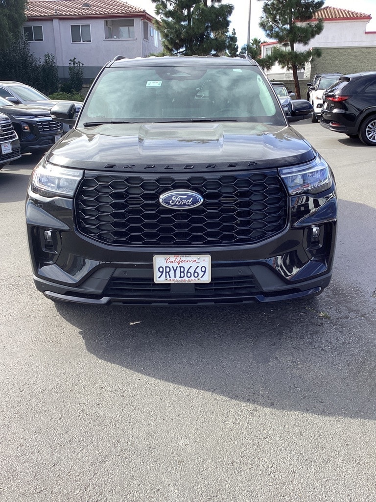 Thumbnail: 2025 Ford Explorer - 5