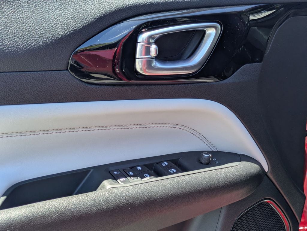 Thumbnail: 2025 Jeep Compass - 16
