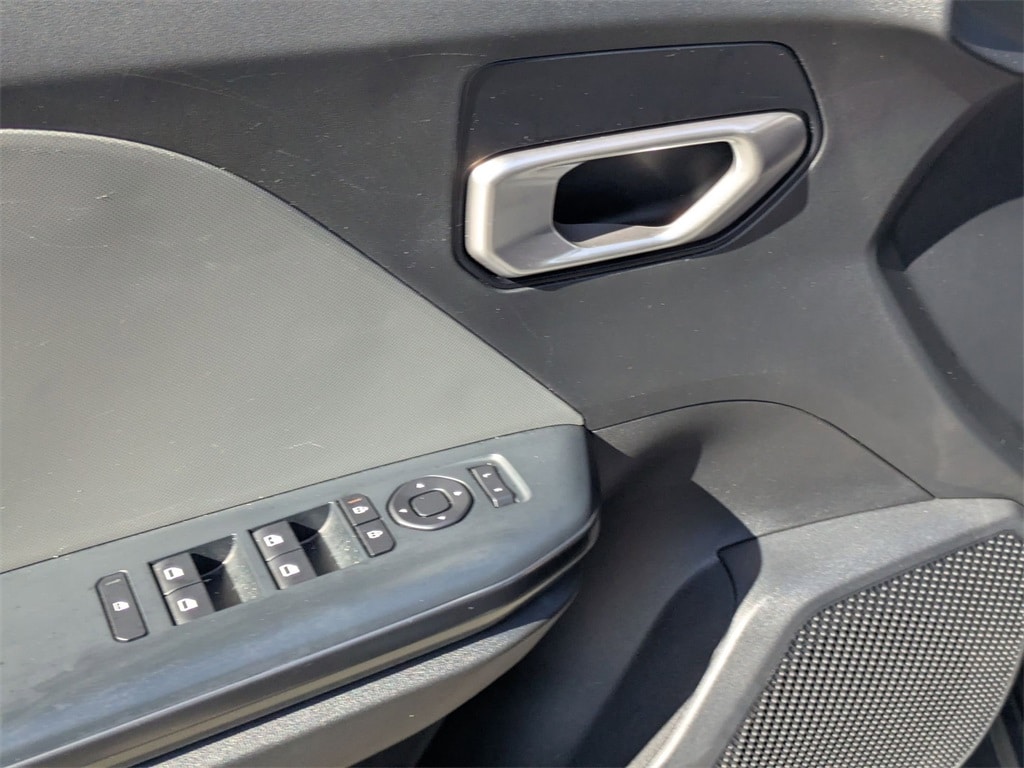 Thumbnail: 2025 Kia K4 - 16