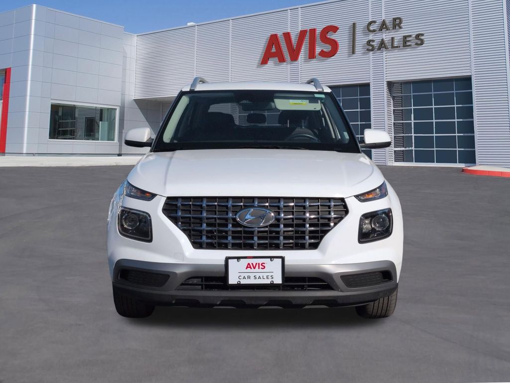 Thumbnail: 2025 Hyundai Venue - 2