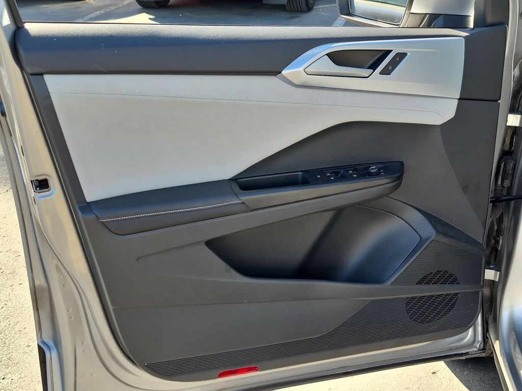 Thumbnail: 2025 Volkswagen Taos - 11