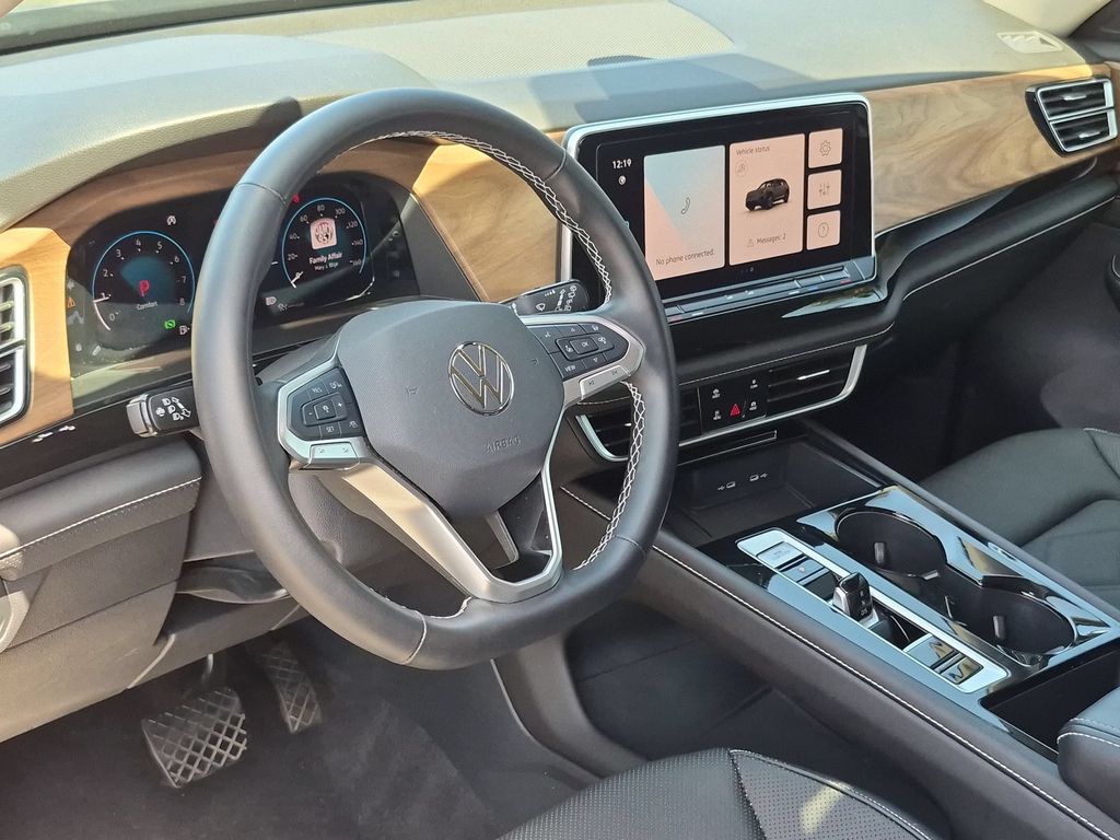 2025 Volkswagen Atlas SE w/Tech - Photo 15