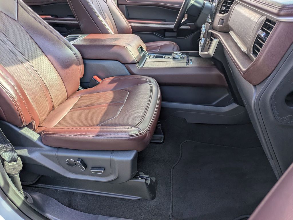 Thumbnail: 2024 Ford Expedition - 32