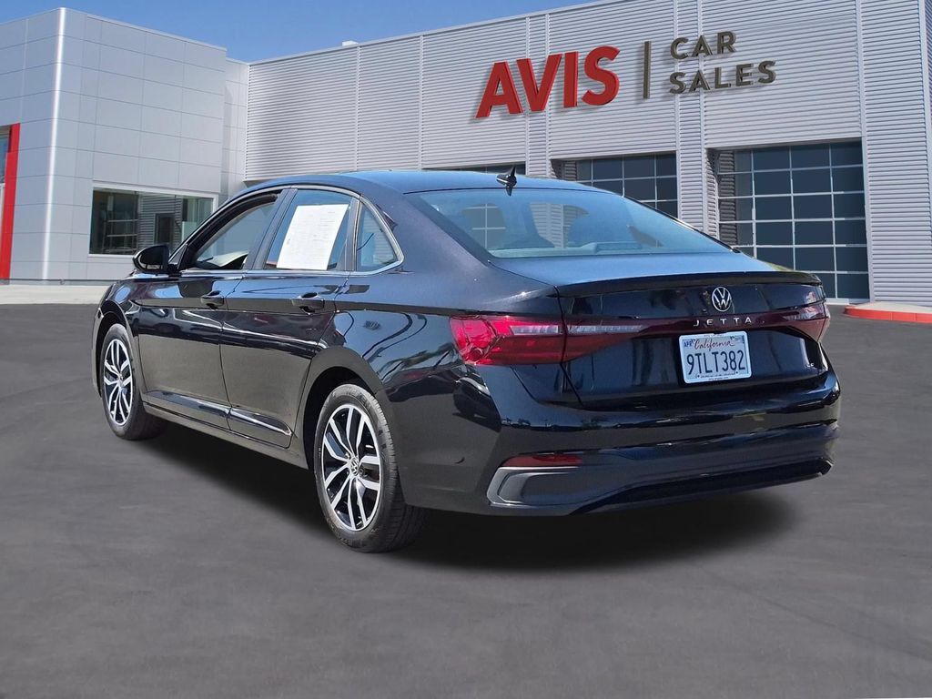 Thumbnail: 2025 Volkswagen Jetta - 9