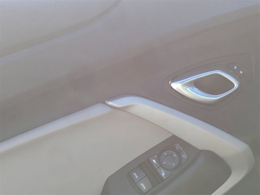 Thumbnail: 2023 Chevrolet Camaro - 16