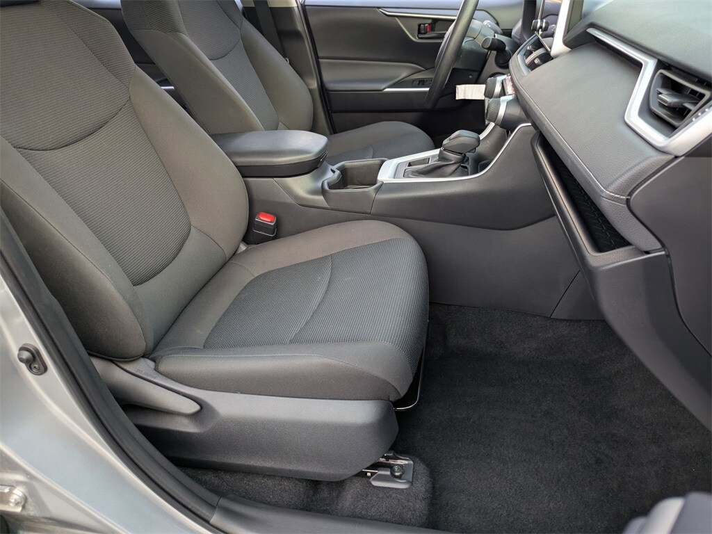 Thumbnail: 2025 Toyota RAV4 - 25