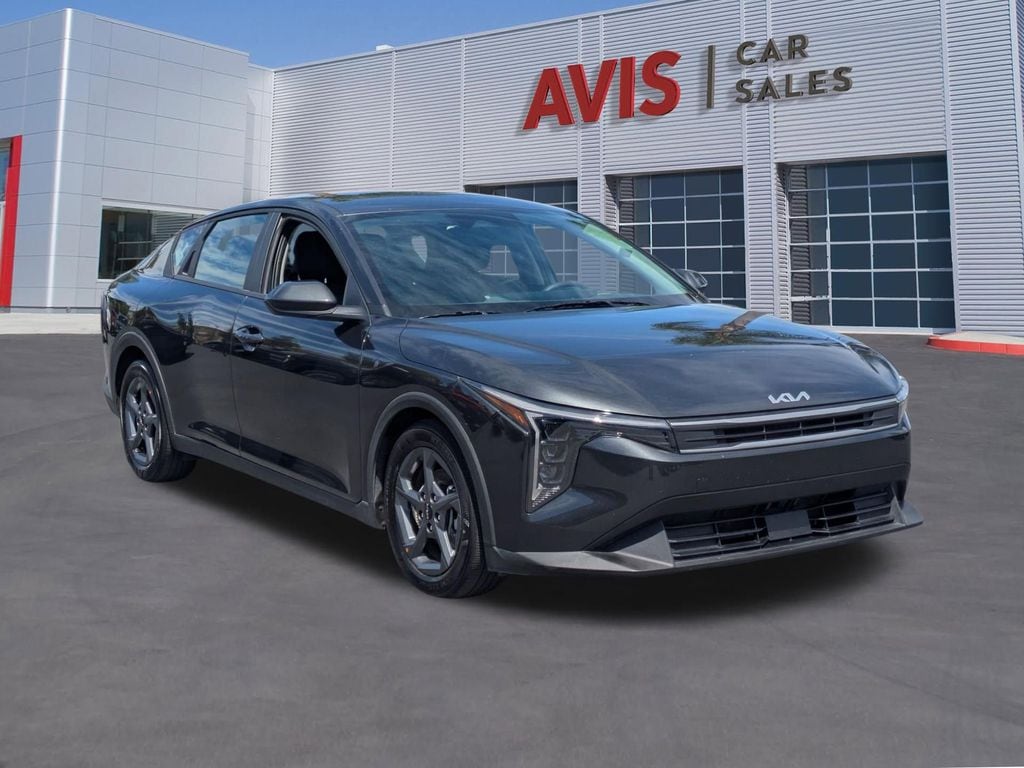 Thumbnail: 2025 Kia K4 - 3
