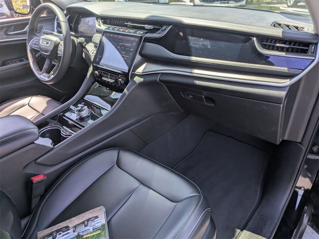 Thumbnail: 2023 Jeep Grand Cherokee - 31