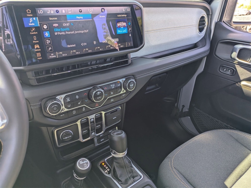 Thumbnail: 2024 Jeep Wrangler - 20