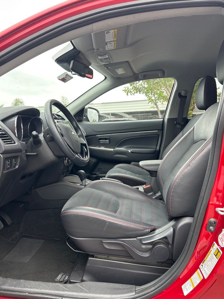 Thumbnail: 2025 Mitsubishi Outlander Sport - 8