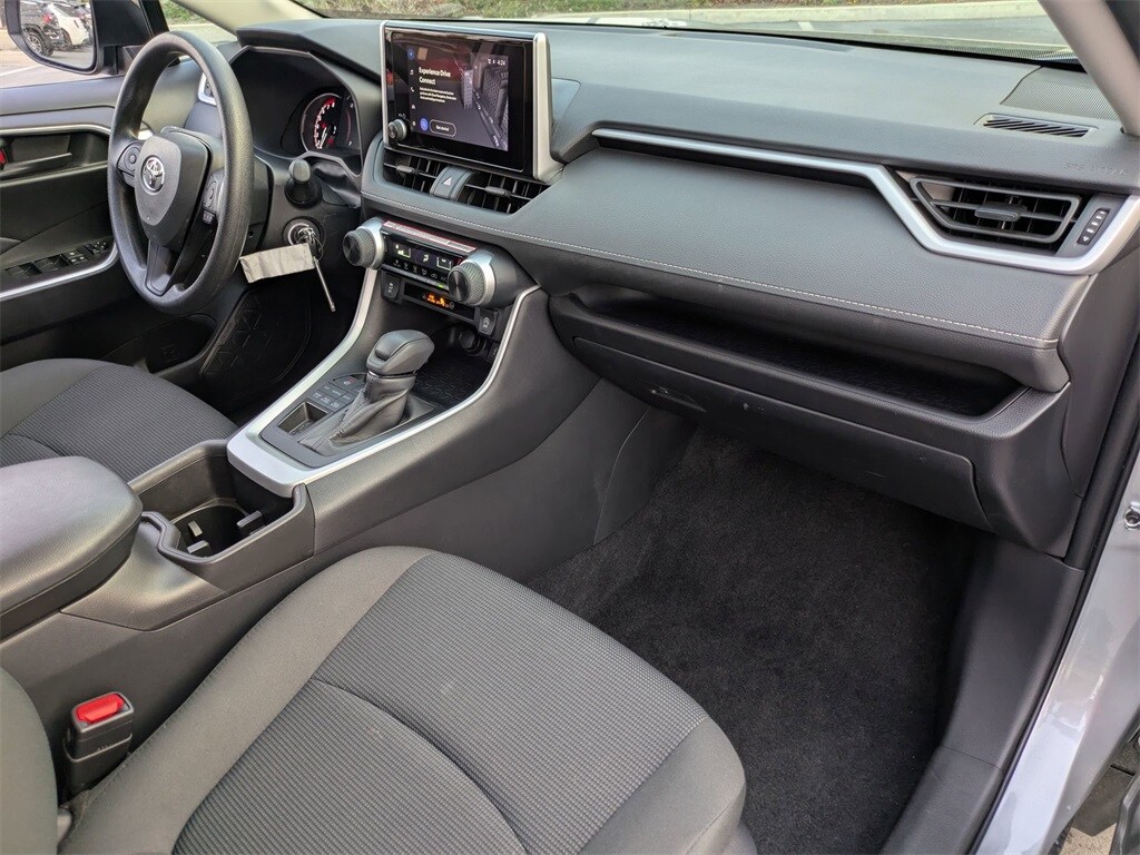 Thumbnail: 2025 Toyota RAV4 - 26