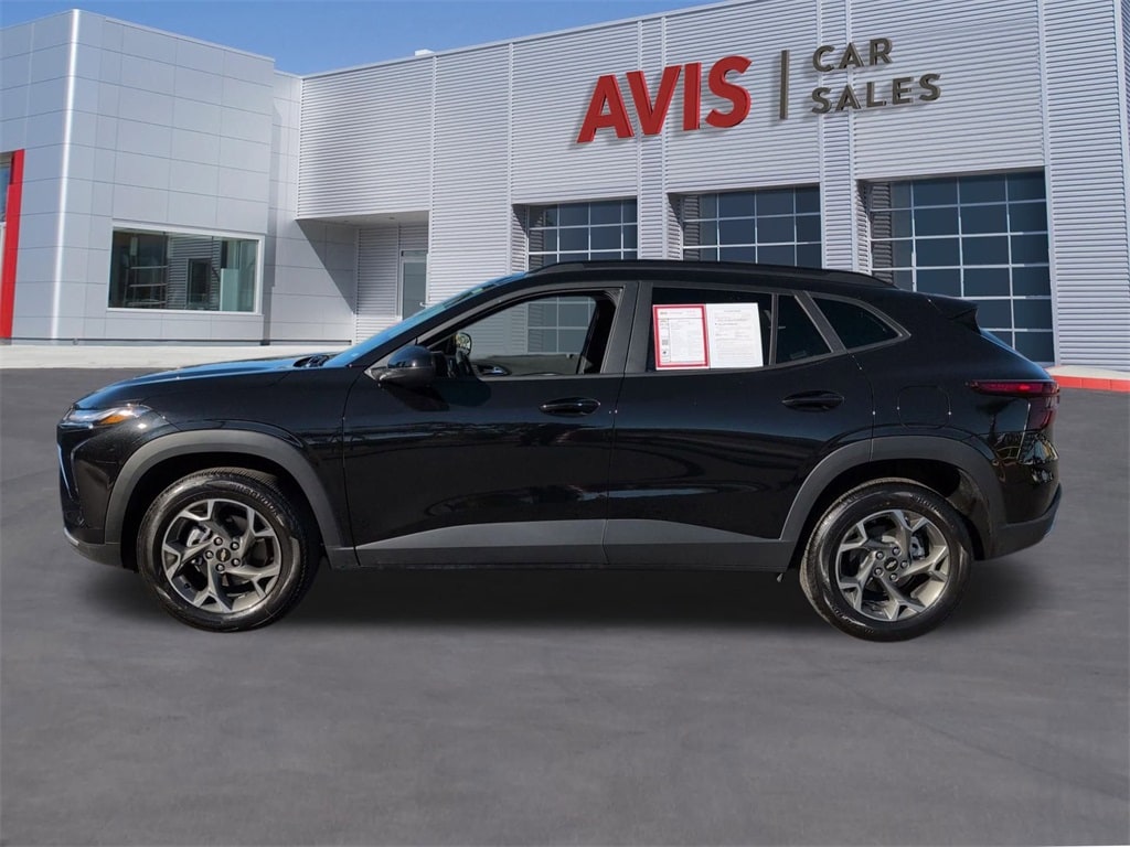 Thumbnail: 2025 Chevrolet Trax - 10