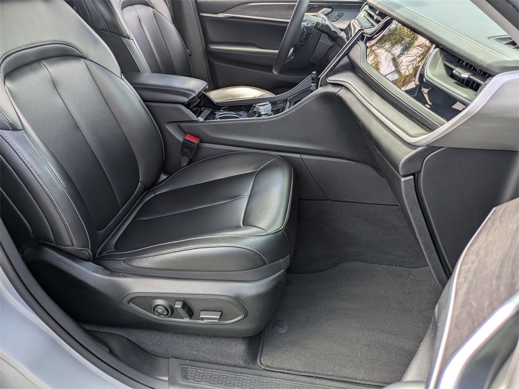 2023 Jeep Grand Cherokee 4xe 30
