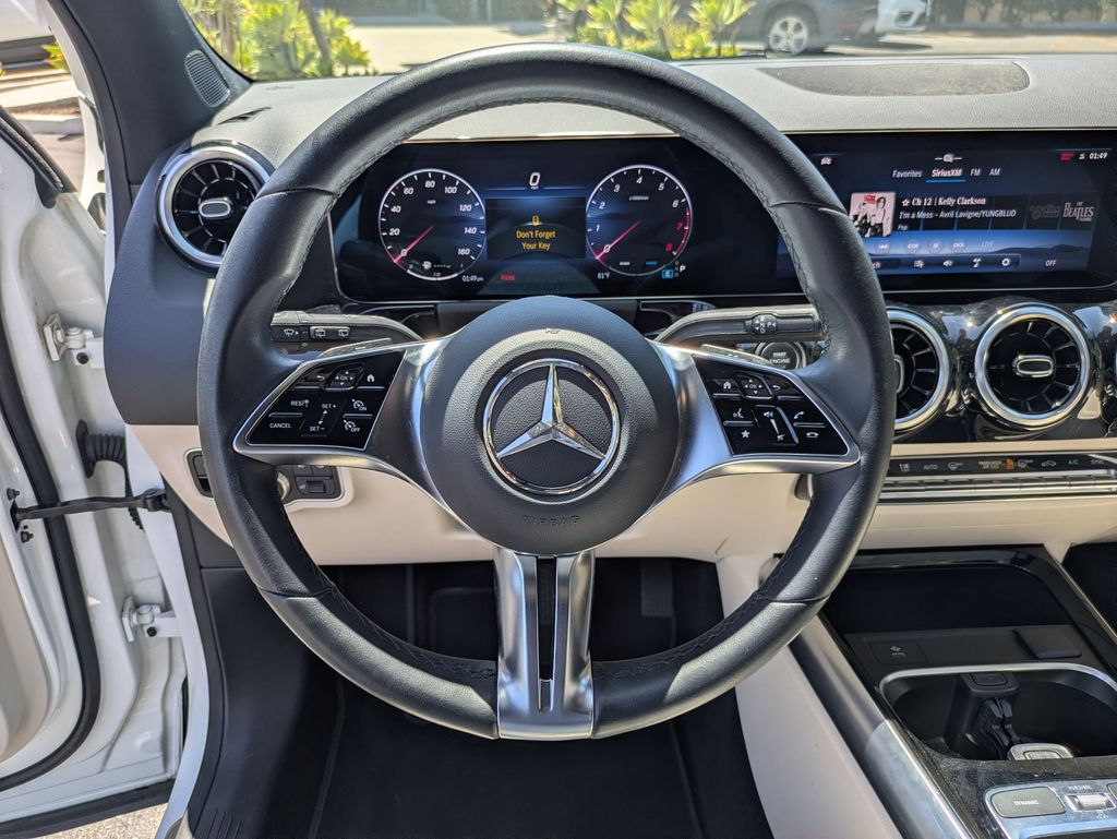 Thumbnail: 2025 Mercedes-Benz GLA - 18