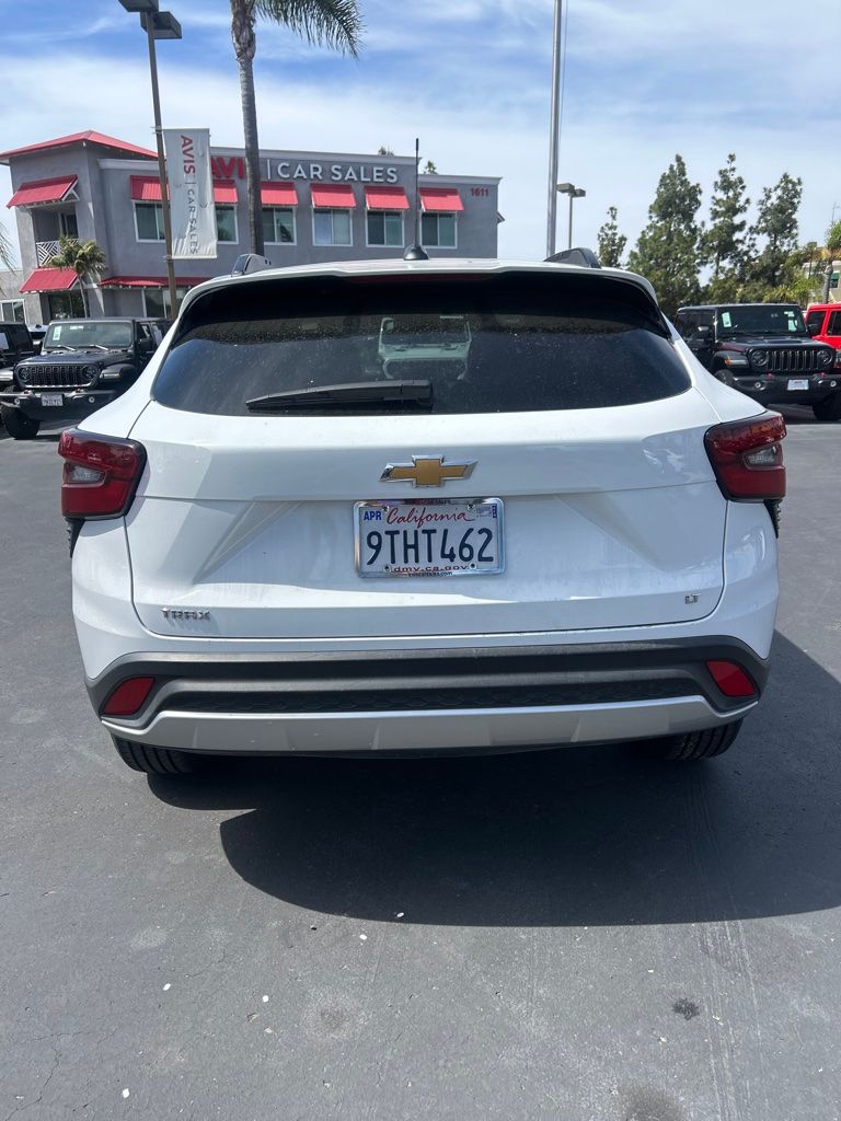 Thumbnail: 2025 Chevrolet Trax - 6