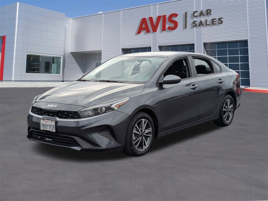 2024 Kia Forte LXS's photo