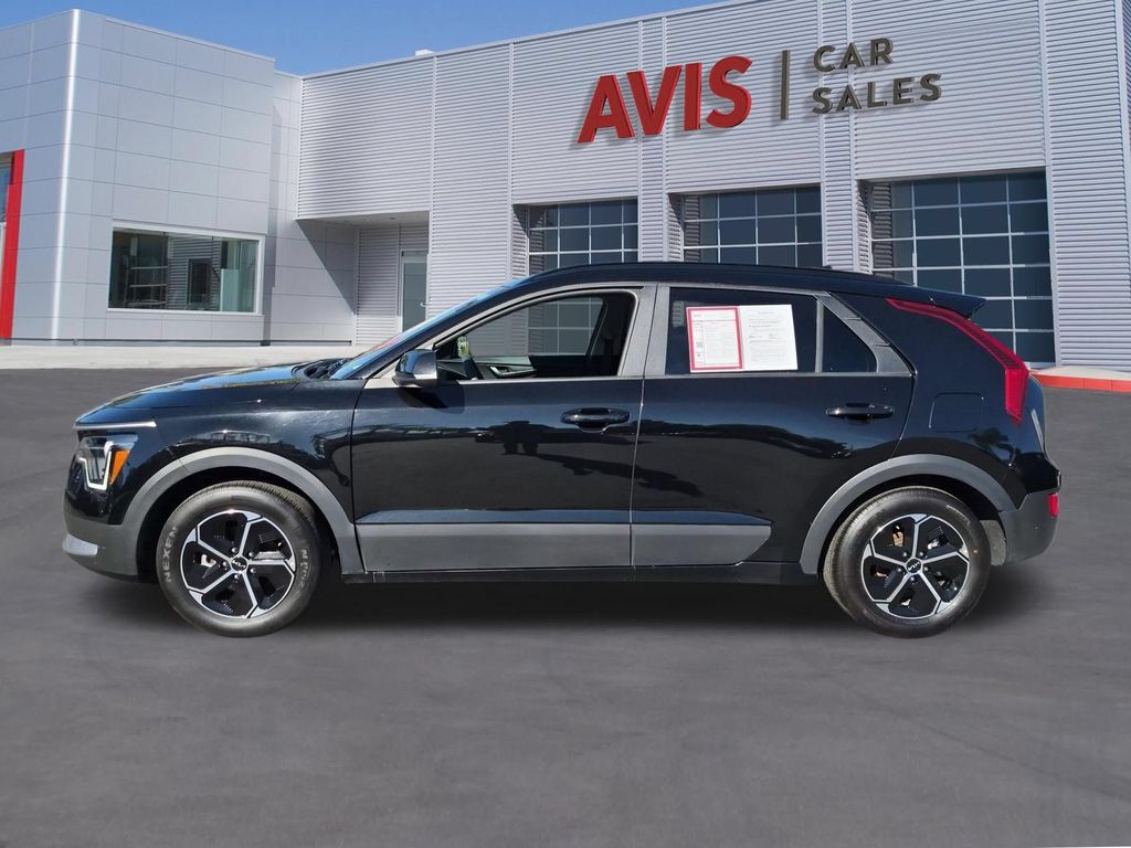 Thumbnail: 2025 Kia Niro - 10