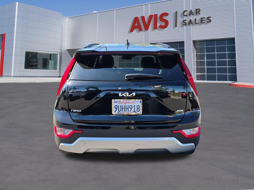 Thumbnail: 2025 Kia Niro - 7
