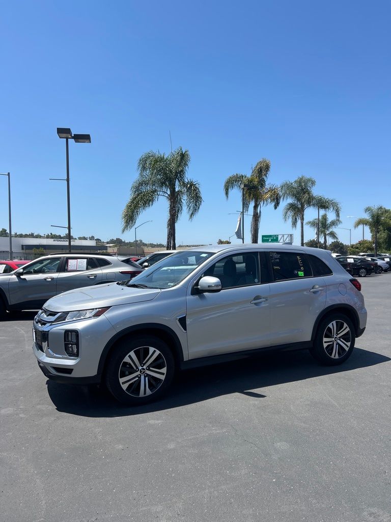 2025 Mitsubishi Outlander Sport's photo